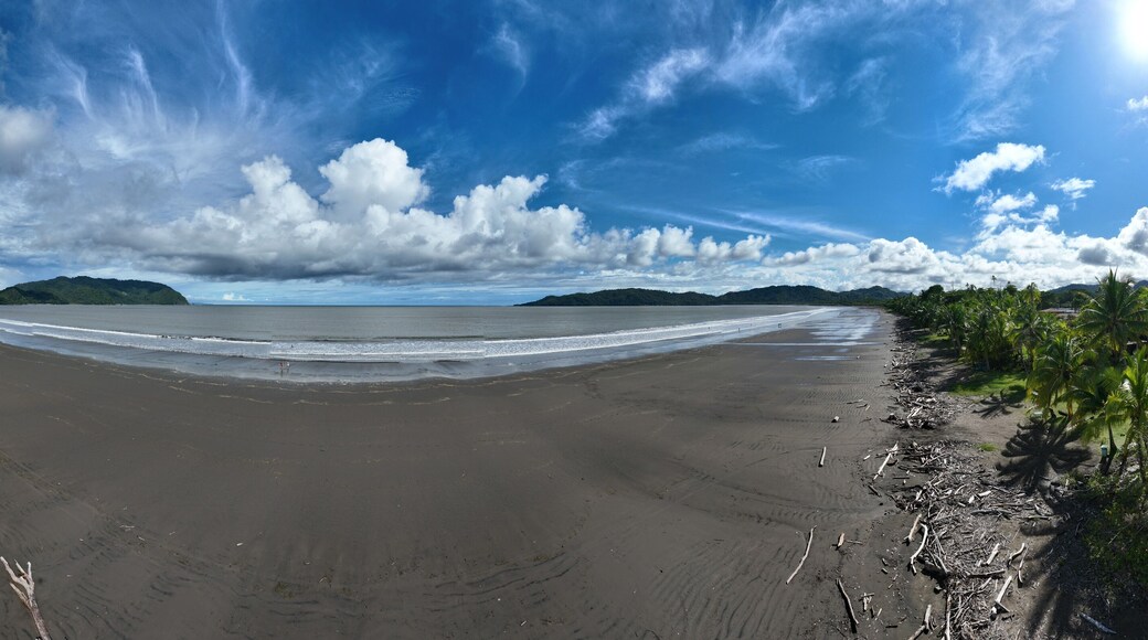 Playa Tambor in the Nicoya Peninsula is the best Tropical Costa Rica beach
