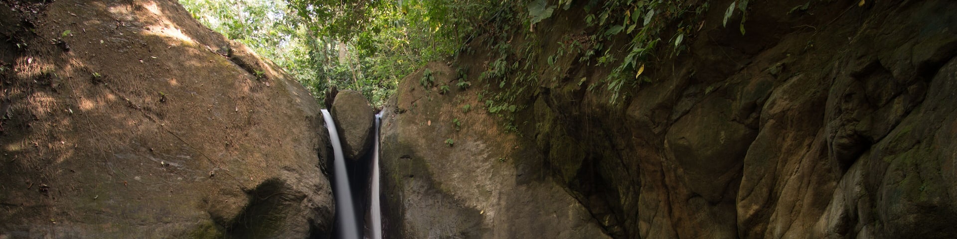 Cascada El Pavón in Ojochal, Costa Rica