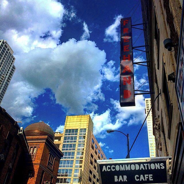 The Freehand Chicago - I enjoyed an amazing staycation at the Freehand. It's a great budget option for staying in downtown Chicago. It's right near Michigan Avenue and has private rooms as well as dorm-style rooms. There's free breakfast, a fantastic bar (try the Chicago Politics cocktail!) and delicious avocado toast at their cafe, Cafe Integral. Read more about it here: http://bit.ly/1NOz4uz