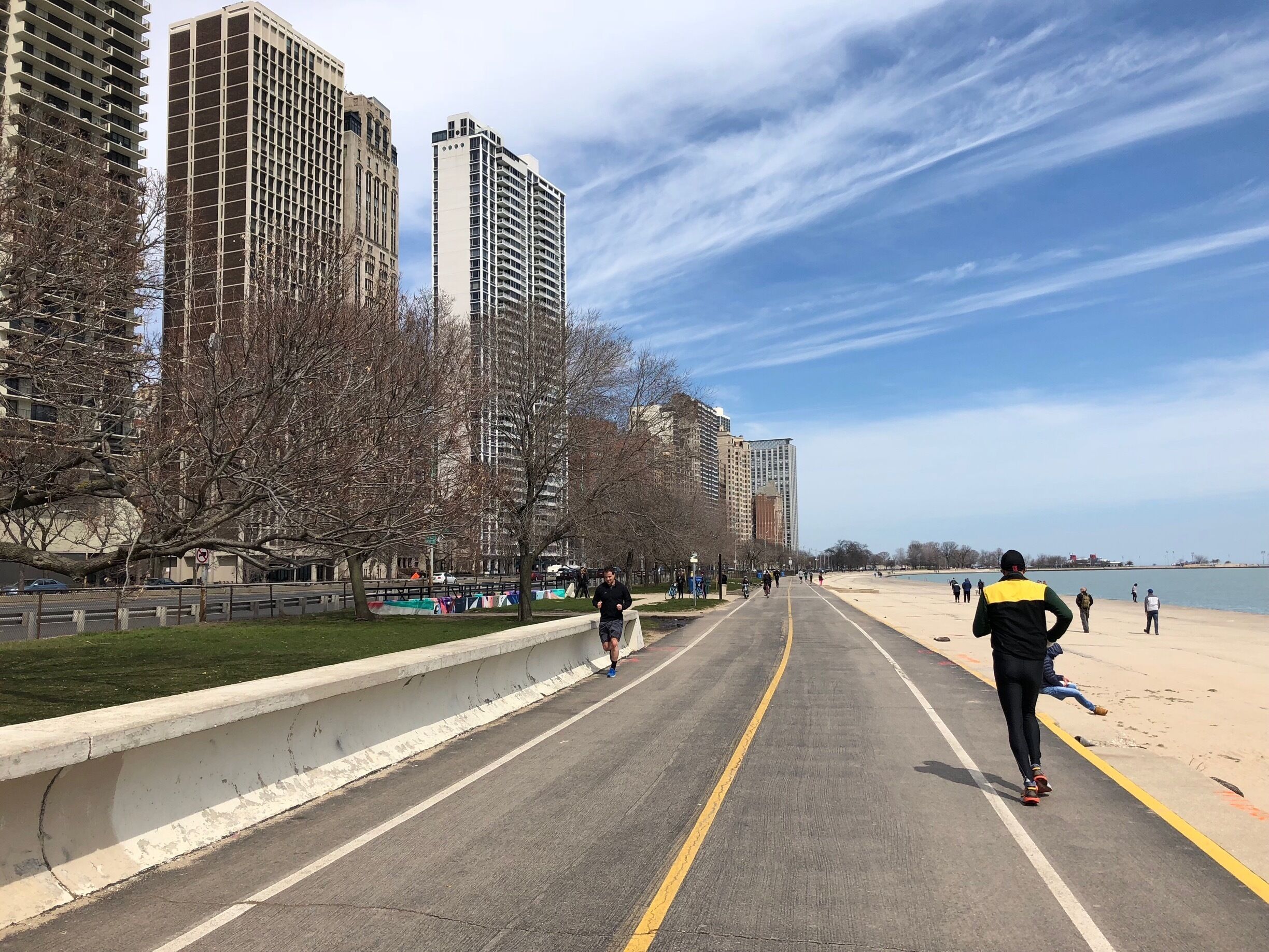 Running on the beachfront in Chicago. The city might be in the Midwest, but there are some lovely beach spots along the lake to enjoy a nice day.
#LifeAtExpedia 