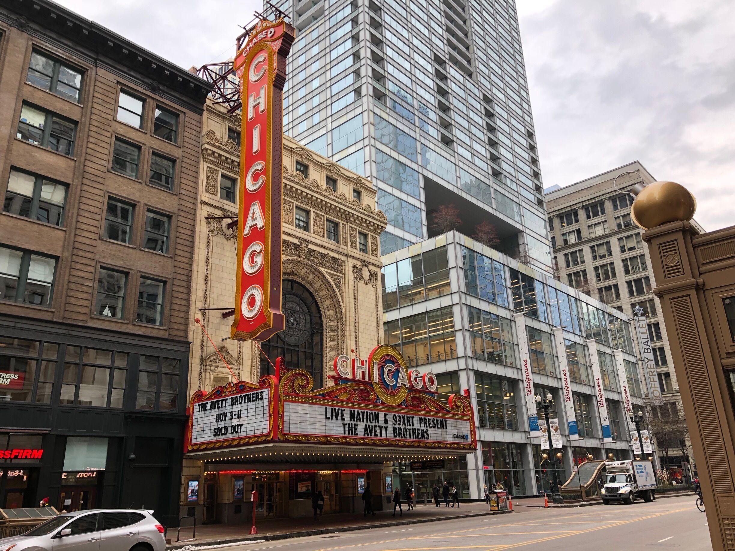 Chicago theatre entertainment venue that holds concerts and events. 