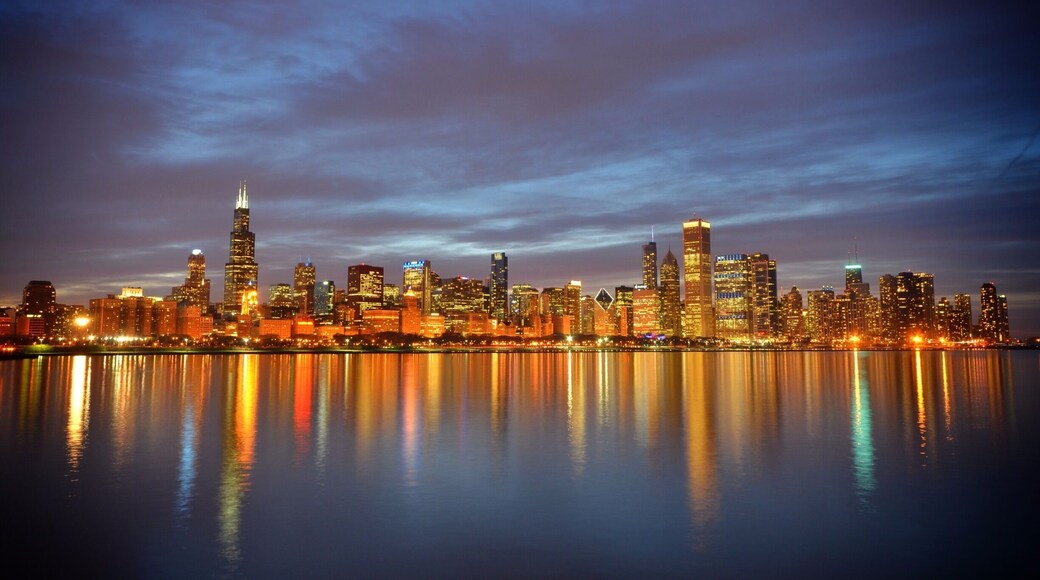 Want to get a great view of Chicago? Walk up the Adler Planetarium pier at sunset and enjoy the show. Don't leave straight after the sun sets, let the lights come out and take it all in!