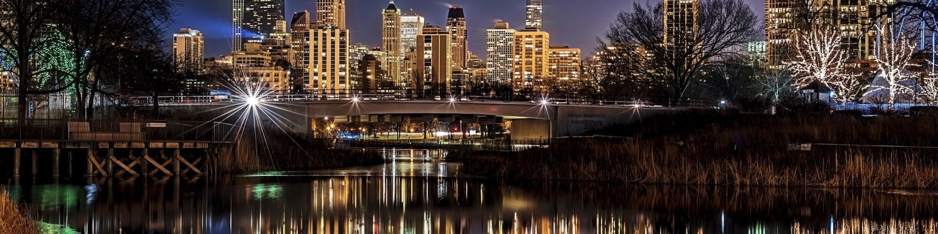 Great view of the city at Christmas time they light up the zoo. It's a great thing to do during the holidays
#URBANJUNGLE