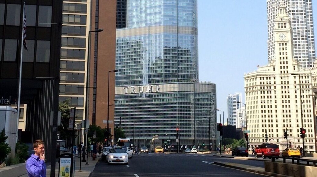 Trump Tower, the second tallest building in Chicago.
