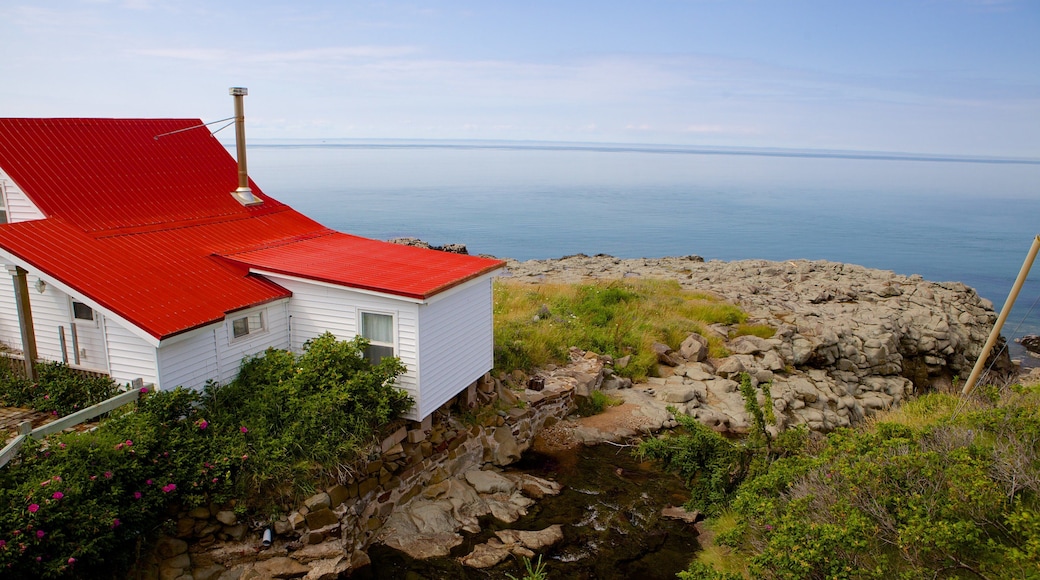 Kingston presenterar ett hus och kustutsikter