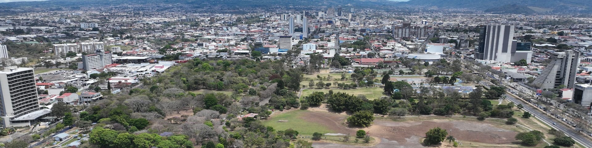 La Sabana Metropolitan Park: San José scenic view