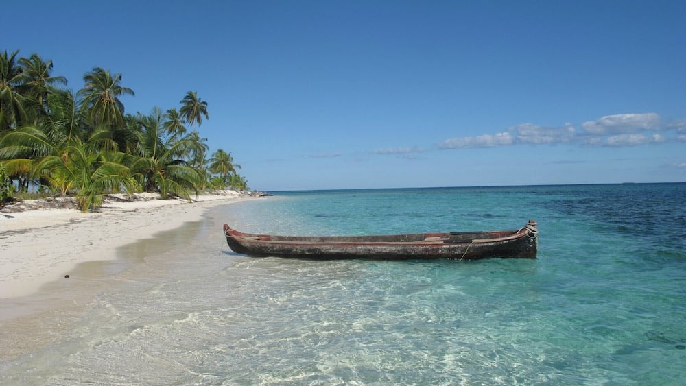 Panama has so many great beaches! Can you imagine going swimming in this crystal clear water? www.panamaroadrunner.com