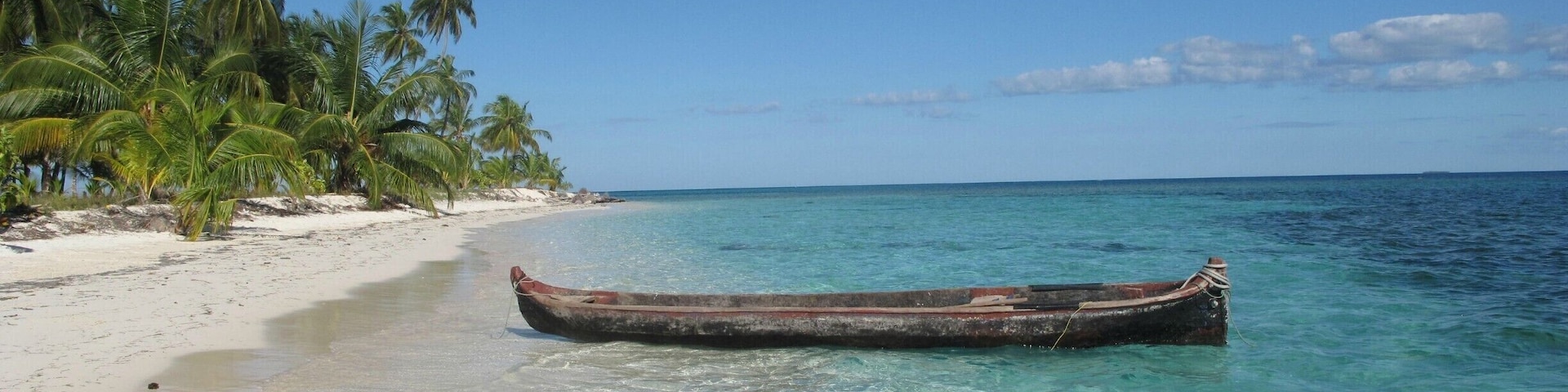 Panama has so many great beaches! Can you imagine going swimming in this crystal clear water? www.panamaroadrunner.com