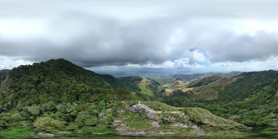 360 aerial photo taken with drone of Parque Nacional Altos de Campana National Park in Panamá