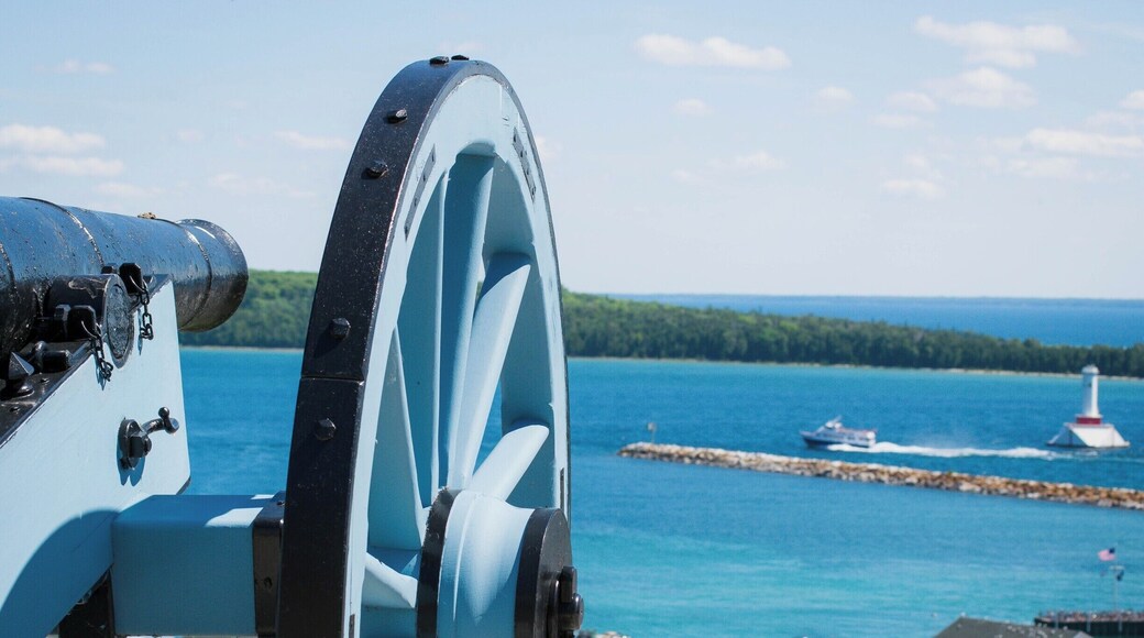 The view from atop Fort Mackinac. The cannons get fired every day at set times. The fort also features other revolutionary war reenactments and musket firings.
#MackinacIsland
#Greatlakes
#Cannon
#Fort