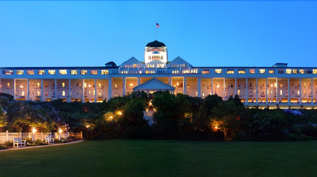 Mackinac Island som omfatter historiske bygningsværker