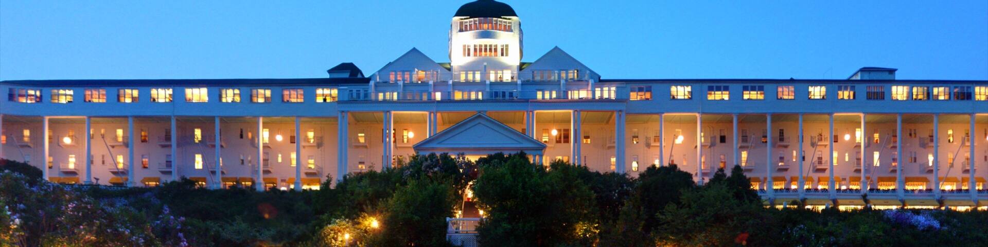 Mackinac Island showing heritage architecture
