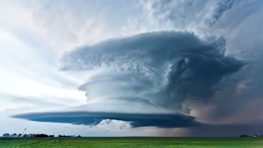 Severe thunderstorm in the plains