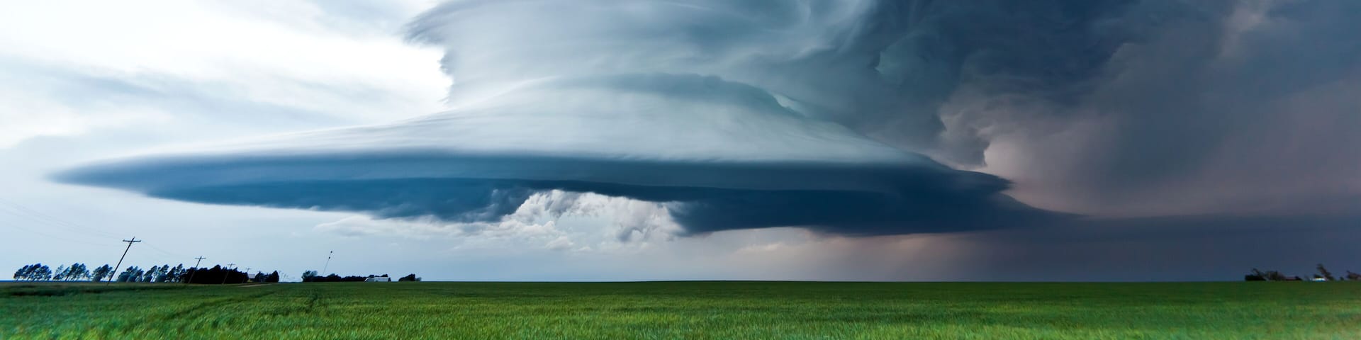 Severe thunderstorm in the plains