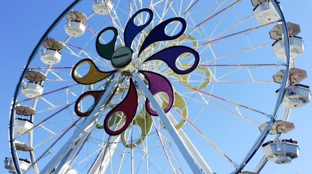 A traditional American amusement park and a great place to visit. Good to hear about the guy behind the place too - Milton Hershey.