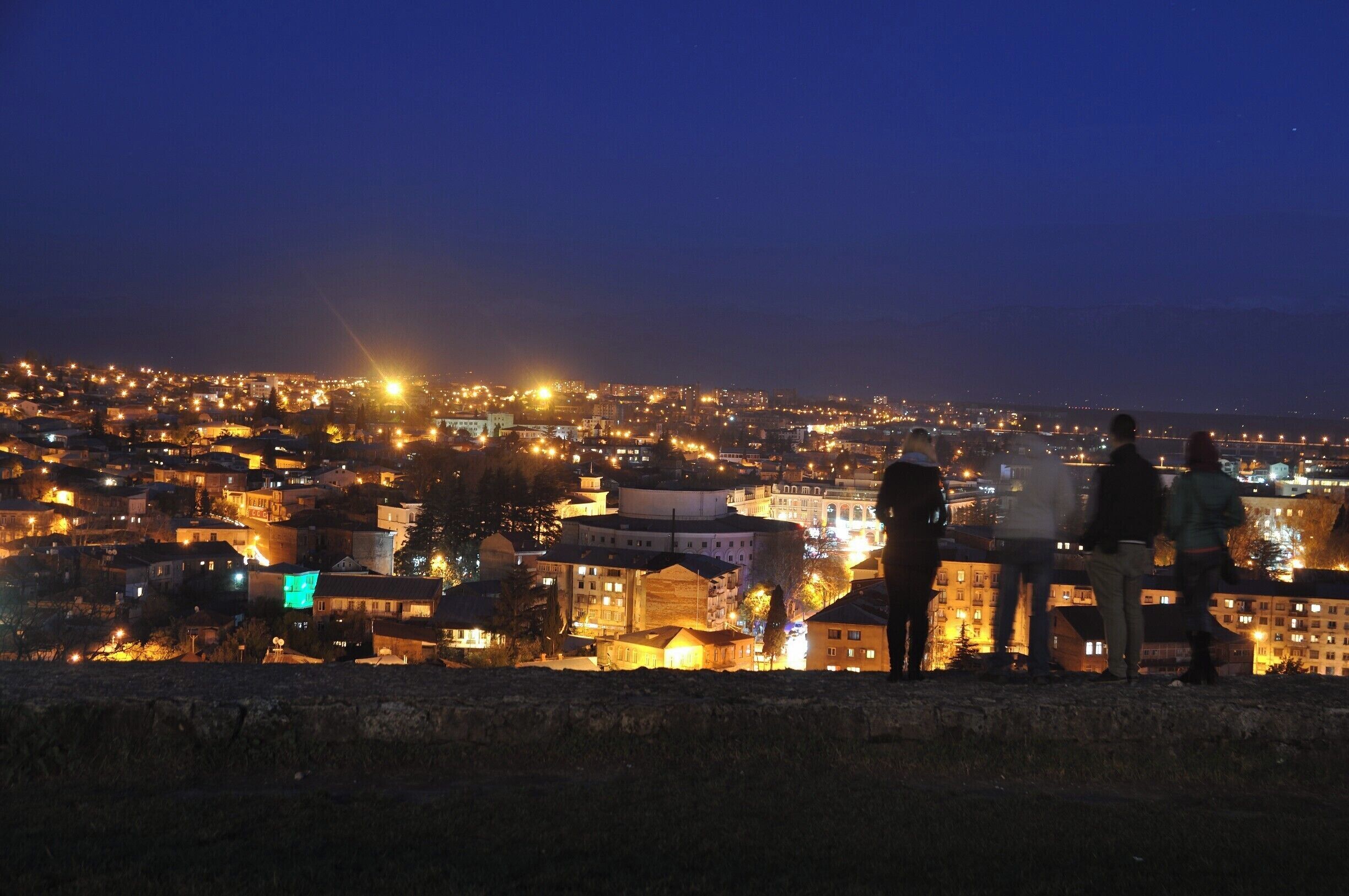 #streetphoto #travelphotography #georgia #kutaisi #cityscape #bluehour