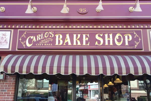 Something I have dreamed about my whole life and I finally got to try his famous cannoli!
#bakery
#italian
