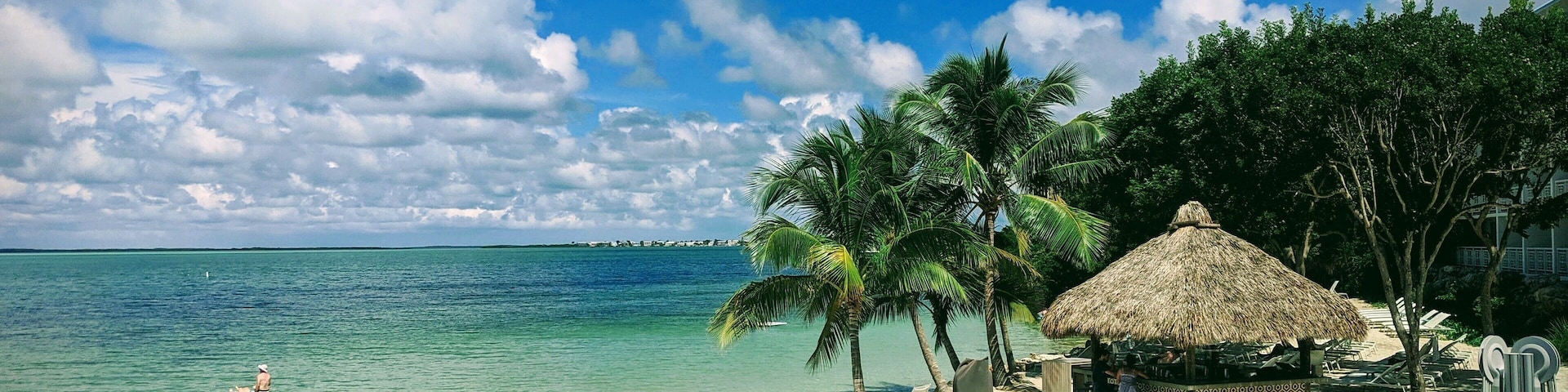Baker's Cay is a gem within Key Largo. It has an incredible beach where are you likely to spot wildlife like manatees, dolphins, and sharks right from the beach or their own private pier. #LifeAtExpediaGroup