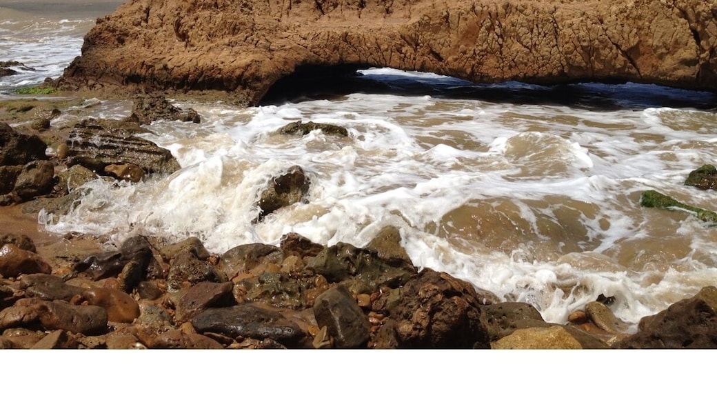 Near La Vela de Coro , I like this rock , it seems Smaug.
