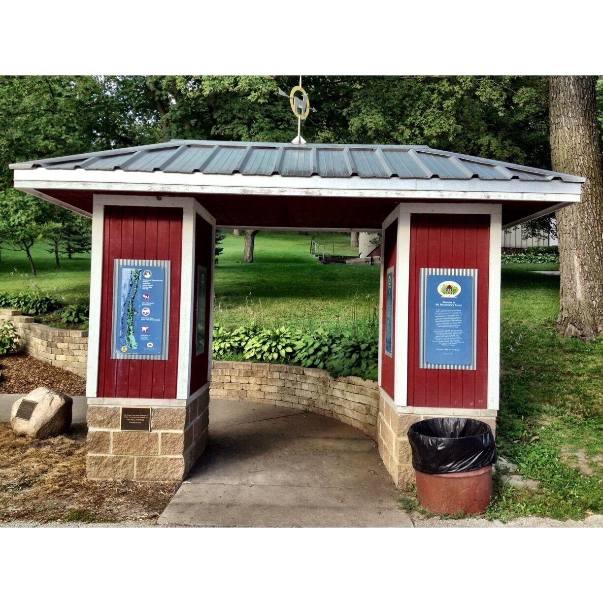 Entryway to Old McDonald's Farm located at the historic Bever Park Zoo.