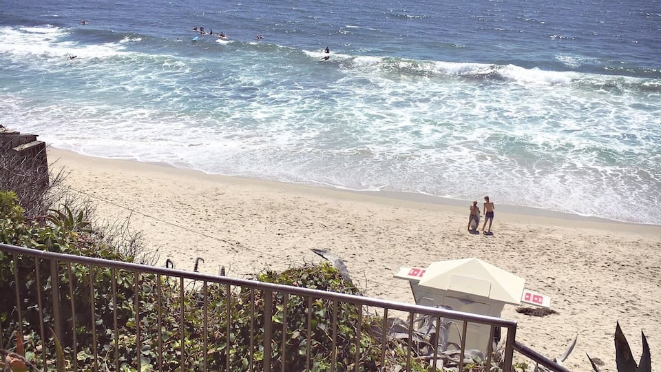Street beach, 80 degrees, luscious cool wind caressing skin, hidden bliss from the rush hour traffic, 1/4 mile in the other direction..💕