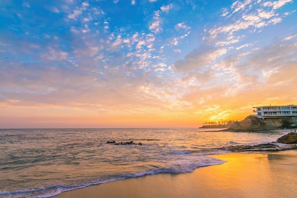 #Sunset in #LagunaBeach is just beautiful. It’s the time of day when the sand shimmers like gold.