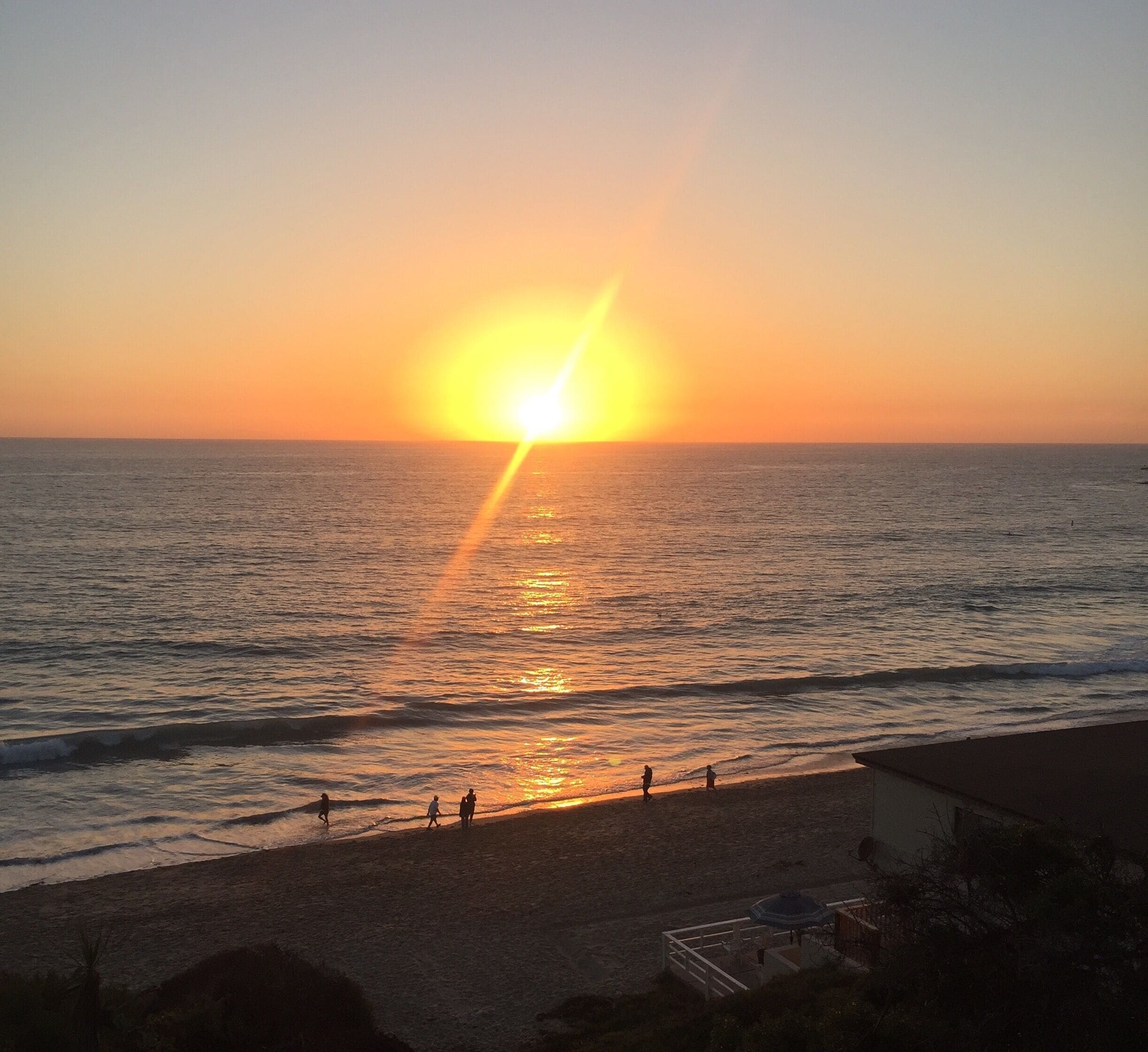 Good evening Laguna. Sunsets here never disappoint.  Several restaurants have outdoor and balcony seating. 