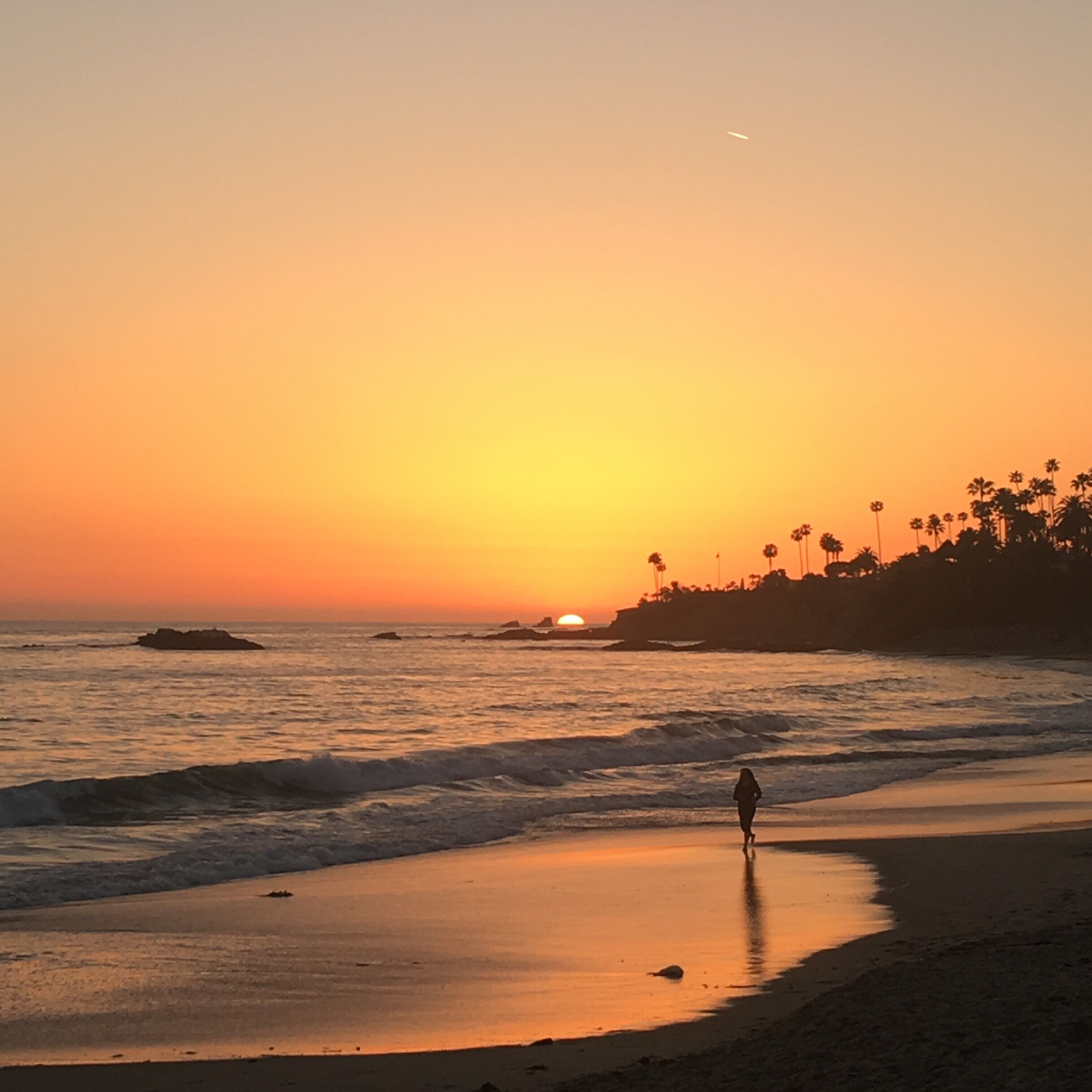 #LifeAtExpedia
Sunset at Laguna Beach - Among Southern California's premier coastal destinations, Laguna Beach is the 7 mile stretch of sand & surf between San Diego and Los Angeles. It's a year round retreat for art lovers, nature enthusiasts, and beach-goers. 
Laguna Beach has a long tradition of hosting spectacular events like the Sawdust Art Festival, Laguna Art-A-Fair, and the Festival of Arts. June 2018 events include Sunset Serenades of World Music. 
Tip: Check out the Jun-Aug 2018 events calendar at:
http://www.nxtbook.com/nxtbooks/lbvcb/artscalendar_06082018/index.php#/2