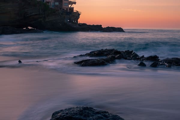 Amazing little hidden beach in Laguna. Hard to find but once do view was worth it.
#bvs100k
