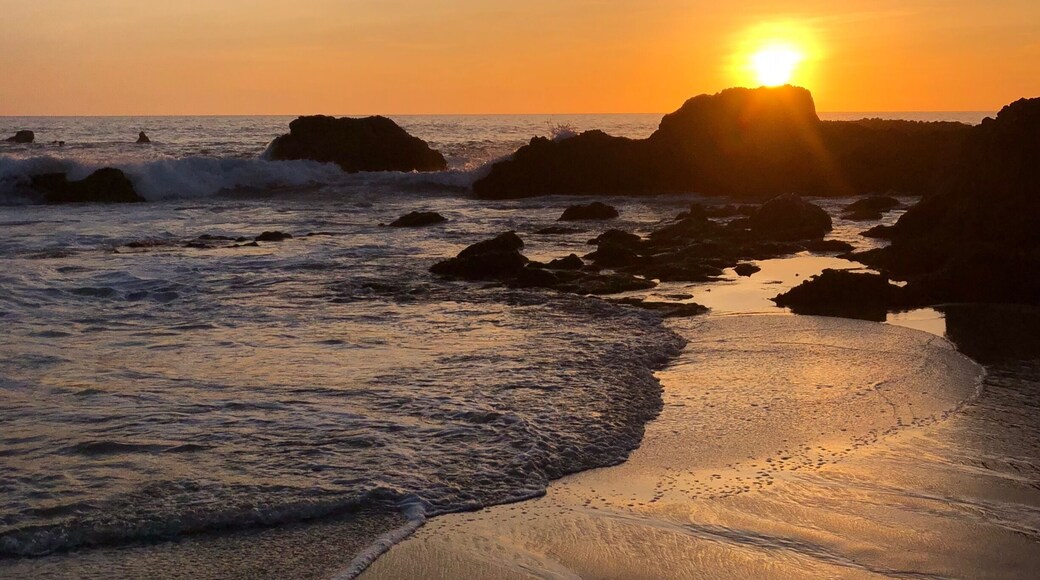 Nothing like a beautiful sunset to wind down the day. This at Woods Cove, amazing place to watch sunsets