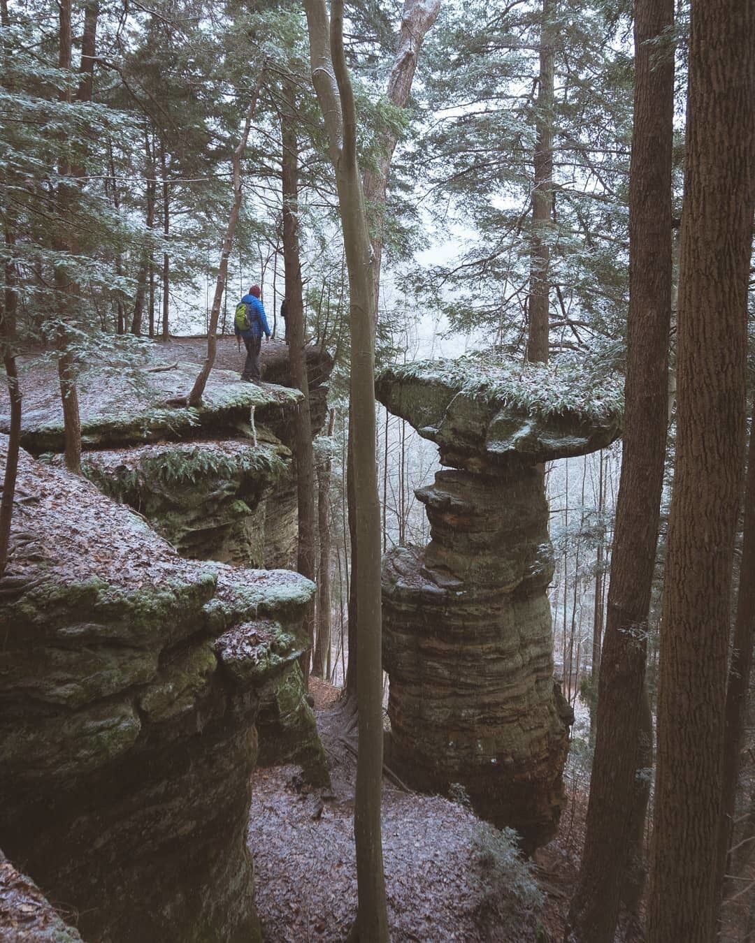 Just down the road from conkles hollow is the rock climbing and repelling park. This is balancing rock. About 1 mile from the trail head this little beauty blows your mind




#bvstrove #parks #bvsexplore #ohio #roamohio#themundlife #rock #balancingrock 
