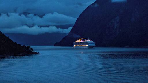 Early morning sailing towards Gerainger and this Costa cruise ship glides in behind us.