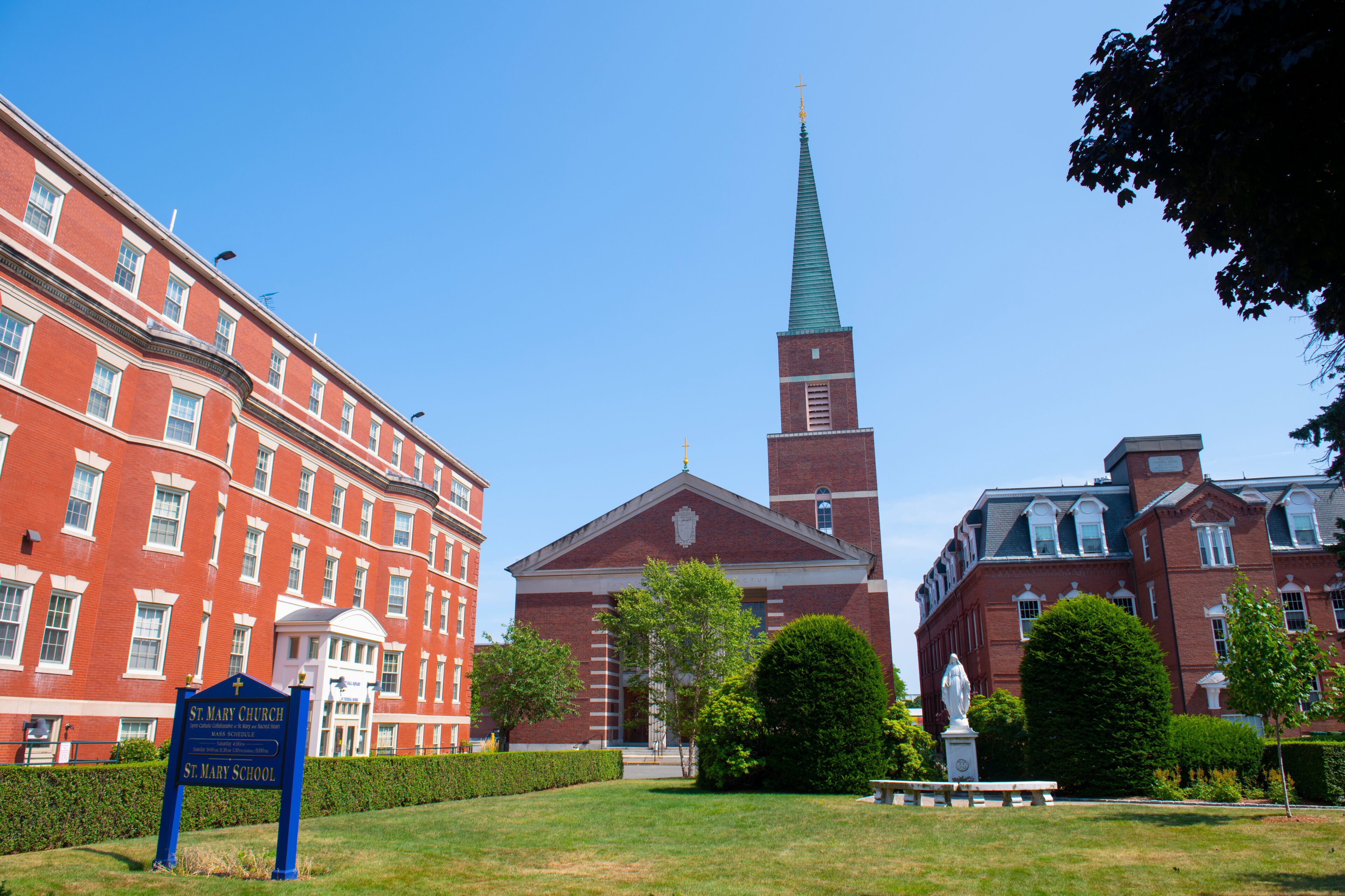 St. Mary Church at 8 S Common Street in historic downtown Lynn next to Lynn Common, Lynn, Massachusetts MA, USA. 