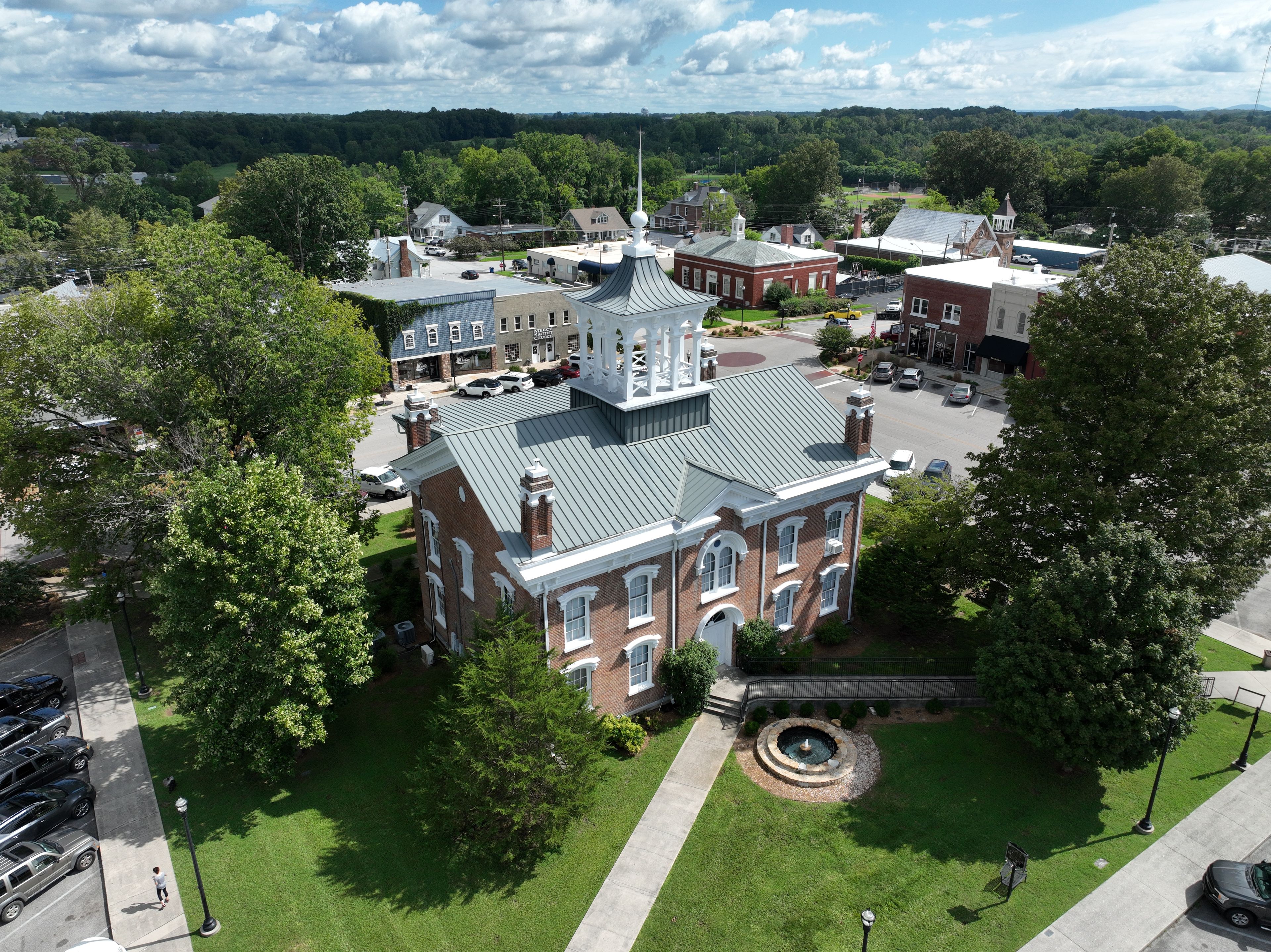 Manchester is a city in Coffee County, Tennessee, United States. The population was 12,213 at the 2020 census. It is the county seat of Coffee County. located between Nashville and Chattanooga