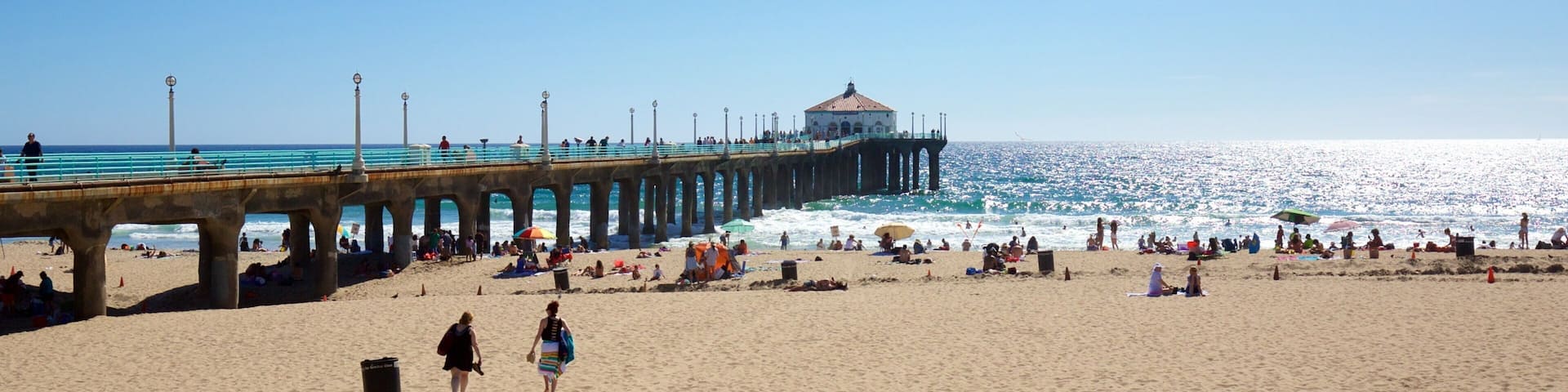 Manhattan Beach montrant vues littorales et plage de sable