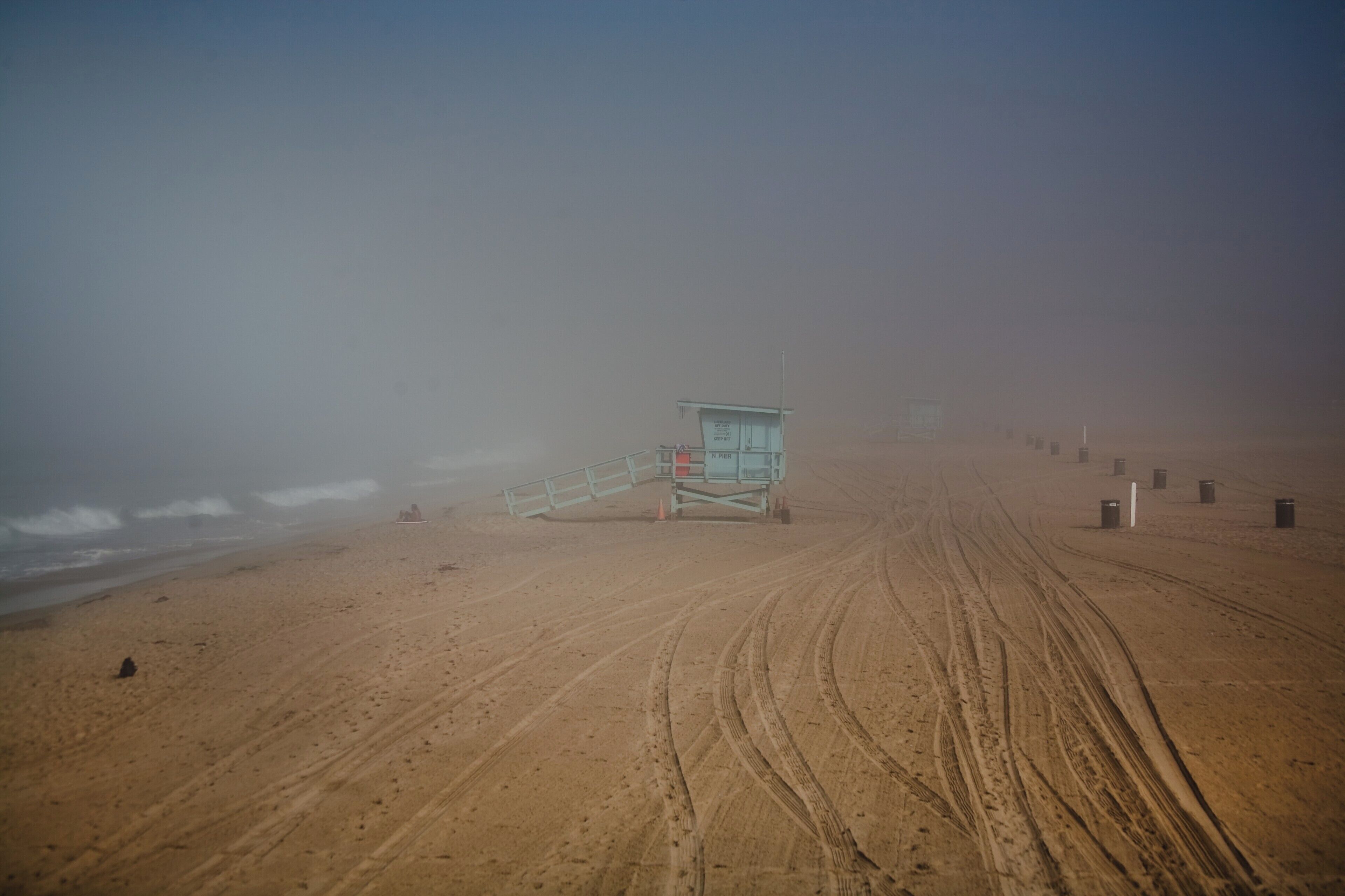 Beach hut, Manhattan beach,LA,California.

#BeachTips