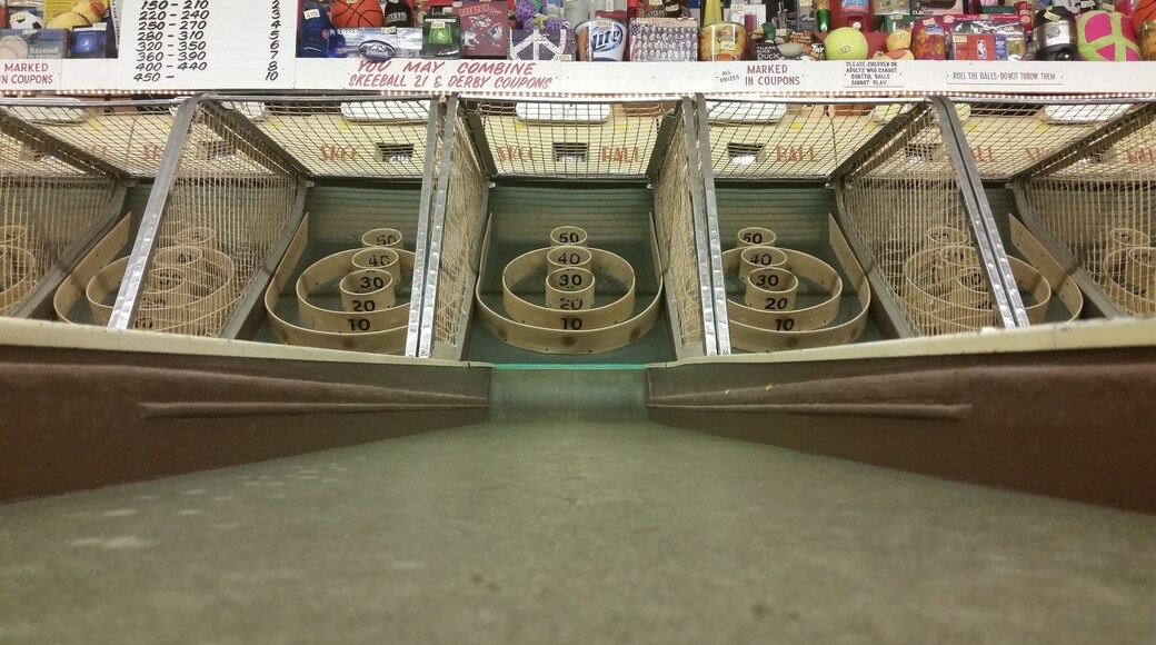 Great place to get your ski ball on. Classic 9-ball lanes and games only cost a quarter. The tickets may be worthless, but the fun is priceless.