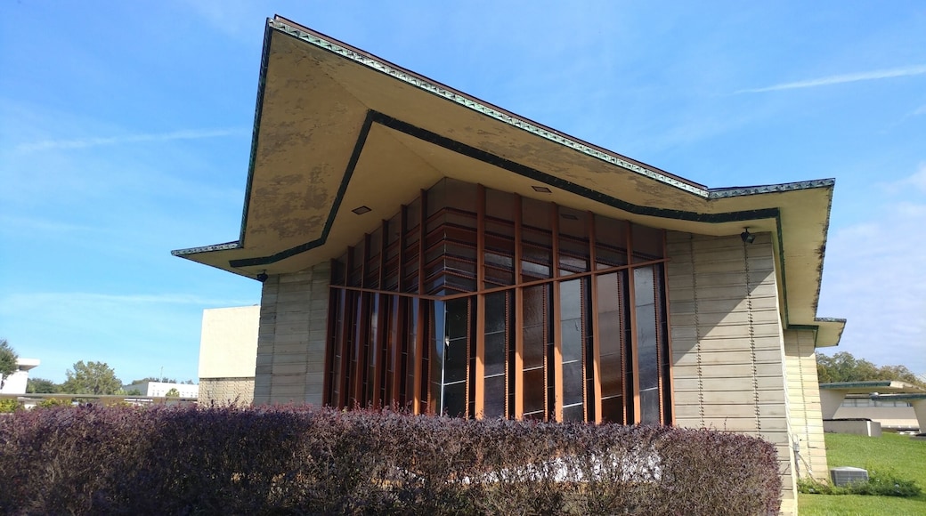 The Danforth Chapel – begun 1954, completed 1955.
Florida Southern College is the home of the world’s largest single-site collection of Frank Lloyd Wright architecture.