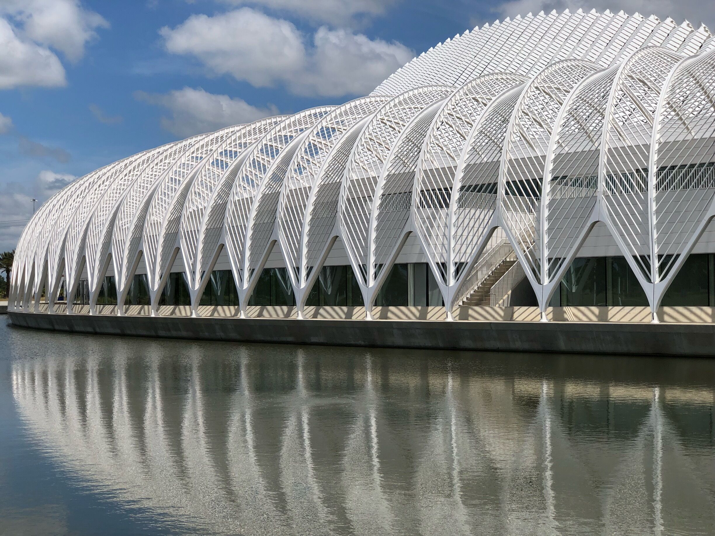 Innovation, Science & Technology Building 

#santiagocalatrava #architecture #flpoly