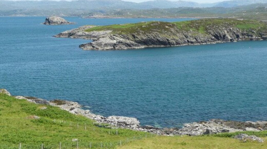 Islands in Loch Dhrombaig