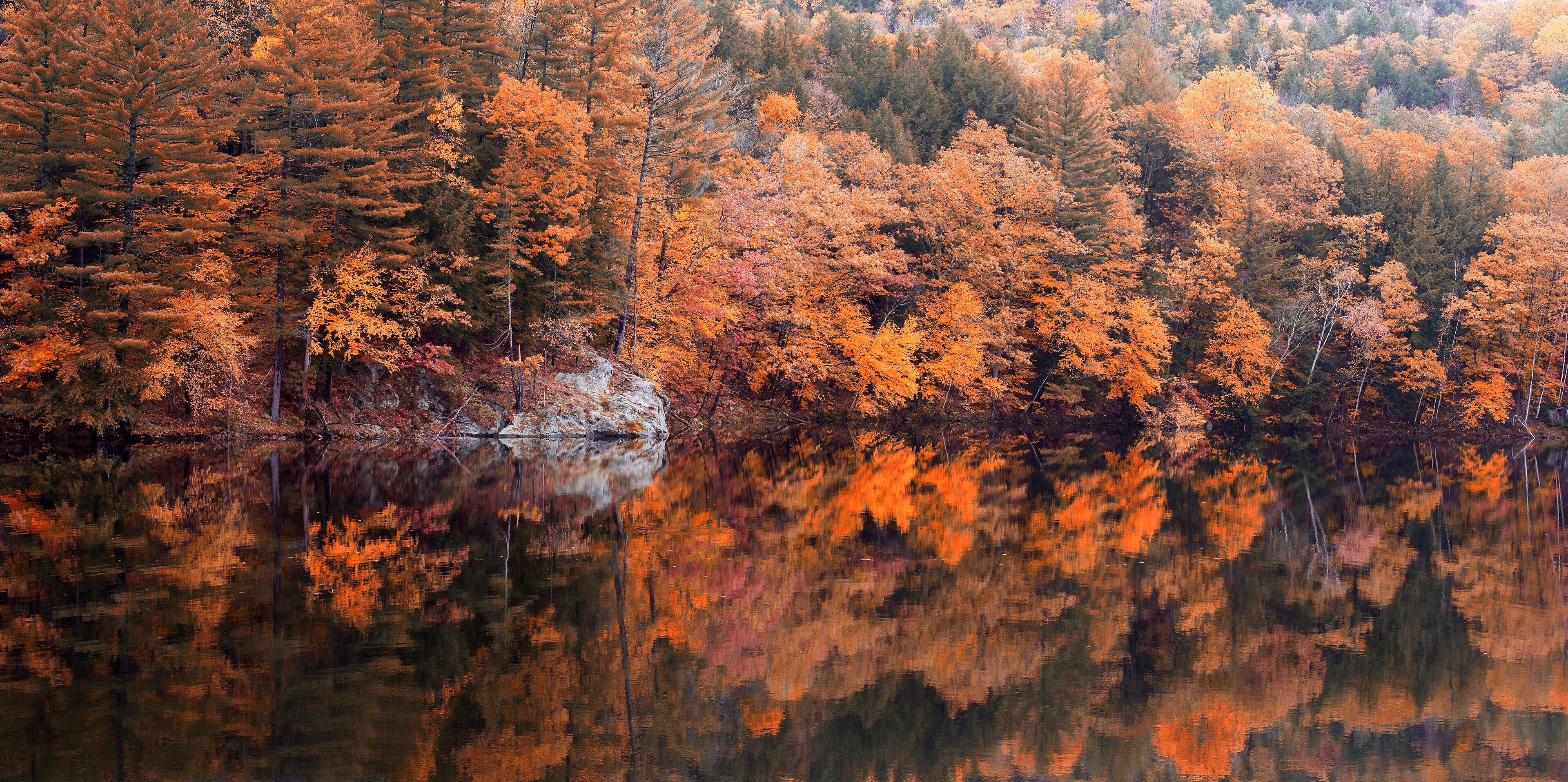 Panorama, Reflection, Echo Lake near Ludlow, Indian Summer, Vermont, USA