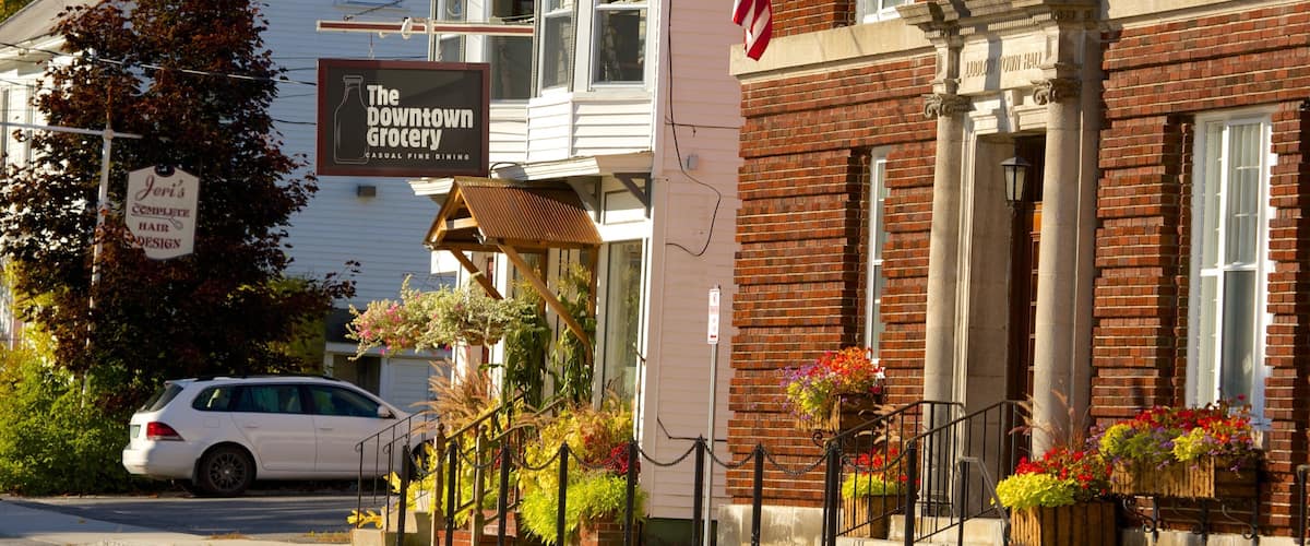 Ludlow which includes street scenes