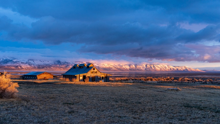 Summer Lake Hotsprings Sunrise 1