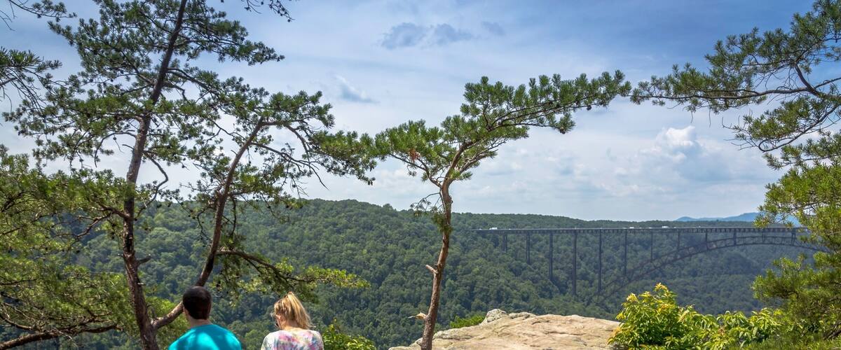 Long Point trail, Fayetteville, West Virginia with a view of the New River Gorge Bridge.