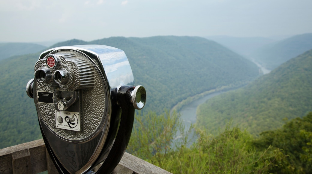 Coin operated binoculars on viewing platform, New River Gorge National River, Fayetteville, West Virginia, USA
