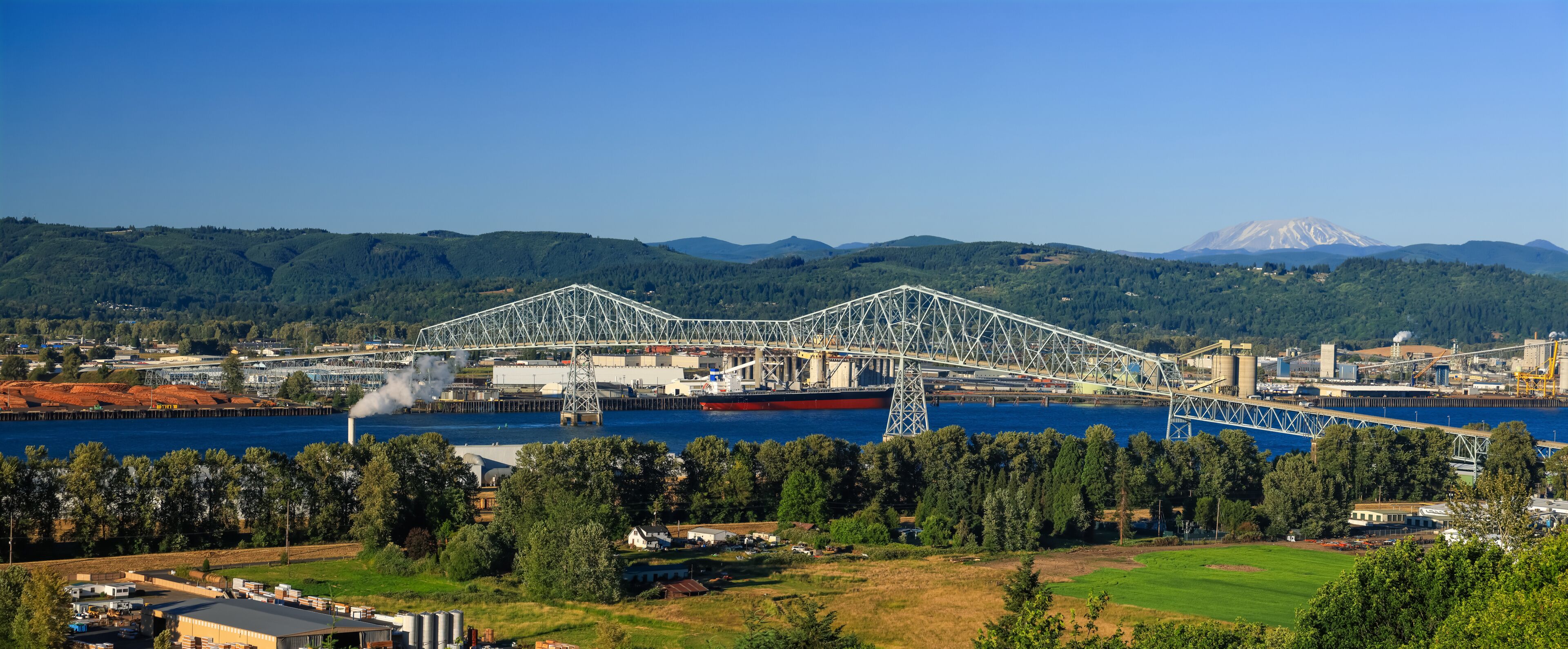 Panoramic view of famous Lewis and Clark Bridge at Long view city in Washington state.