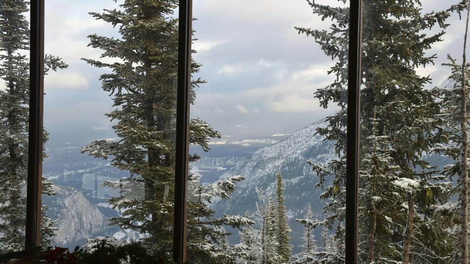A room with a view! This is the Summit Cafe at the top of Sulphur Mountain. A lovely spot for a spot of tea.