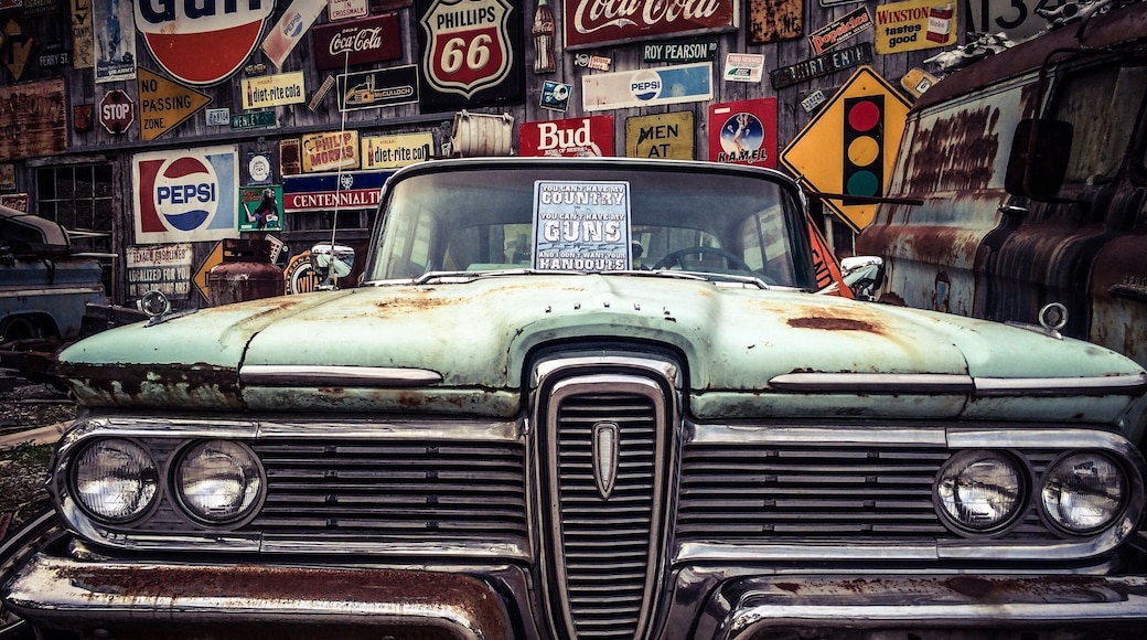 Coolest place to find so many vintage items...lucked up on a 1964 bottle of Crown Royal for only $2. So much memorabilia and worth a stop!