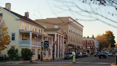 Lee which includes a sunset