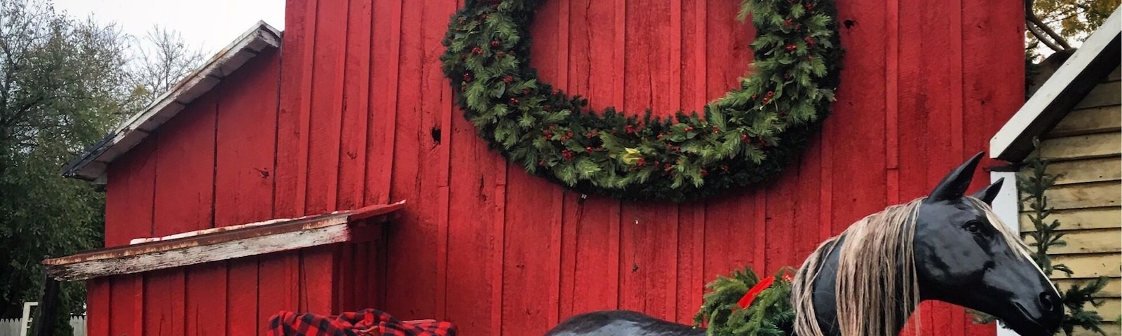 Looking like Christmas in Lucketts
#Red